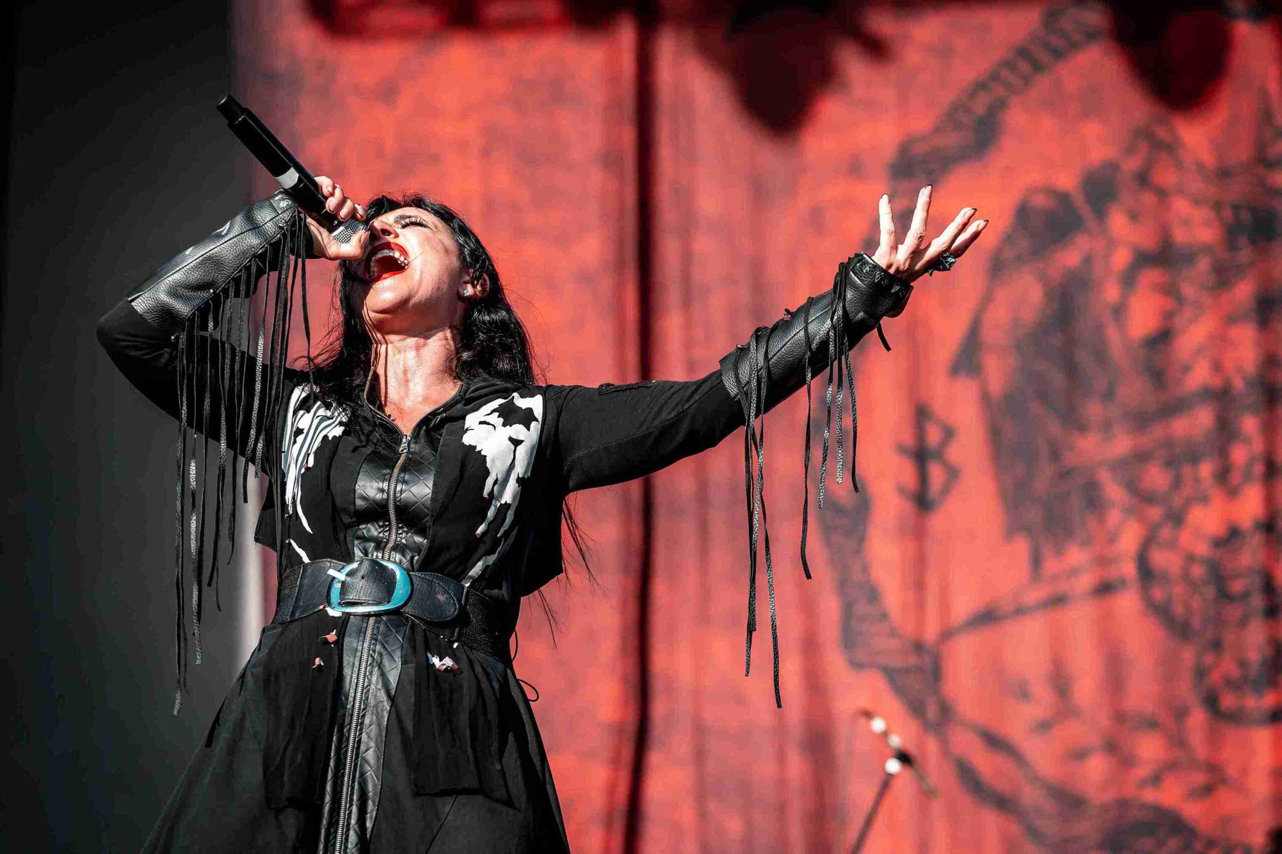 Lacuna Coil retorna ao Brasil em 2025