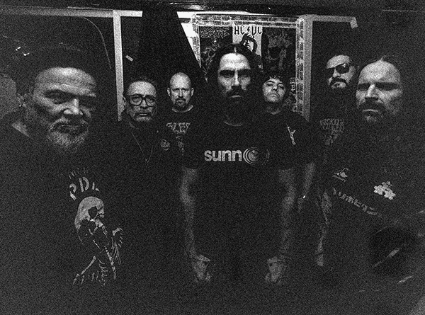 Babylons P e João Gordo unem forças em projeto caótico de Doom Metal e Heavy Dubstep com vários convidados