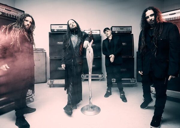 KORN grava novo álbum “todo em fita” e resgata essência das antigas sessões em estúdio