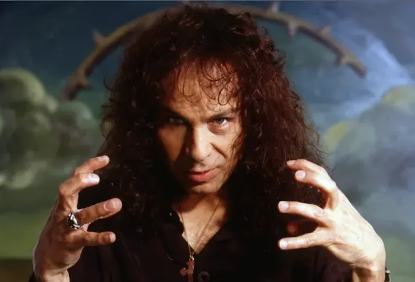 Livro não oficial sobre Ronnie James Dio será lançado em agosto