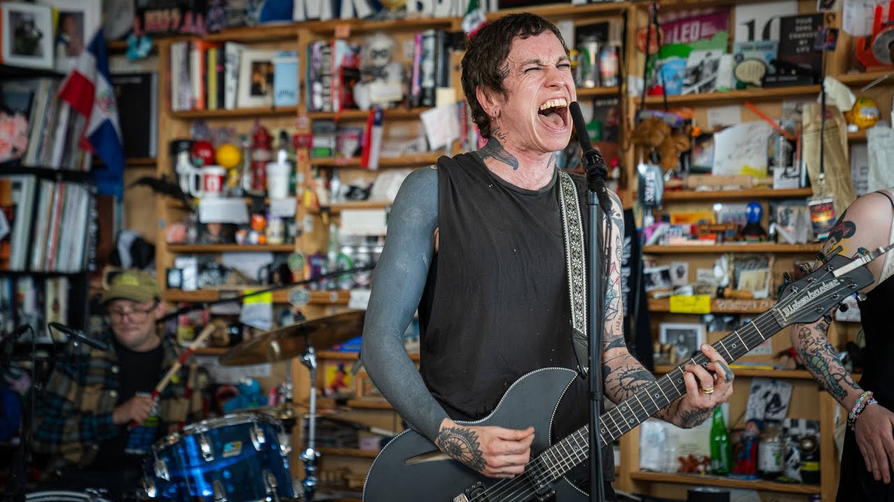 Laura Jane Grace, do Against Me!, é acusada de abuso pela esposa Paris Campbell Grace