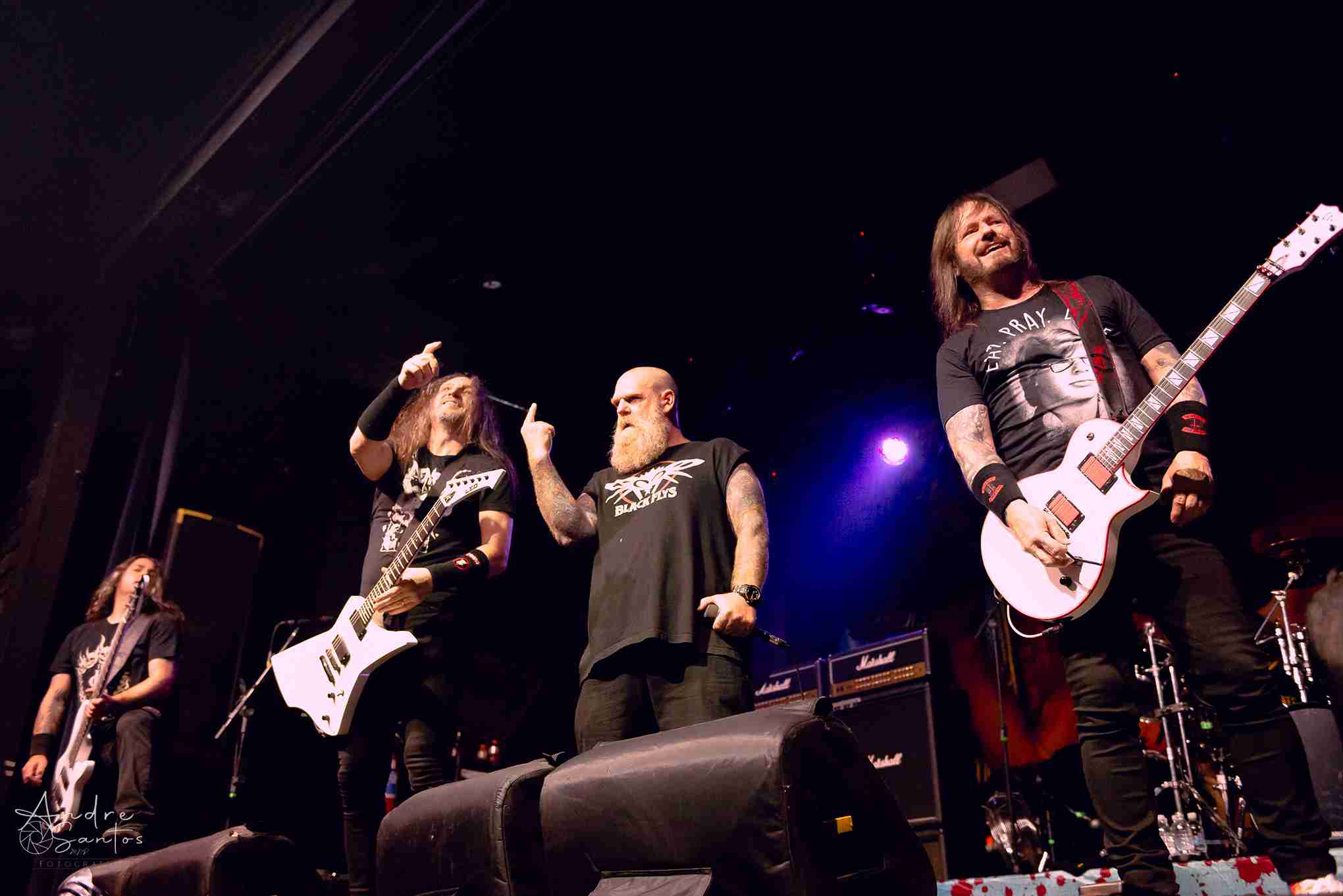 Exodus celebra 40 anos de “Bonded by Blood” em noite de pura destruição no Carioca Club