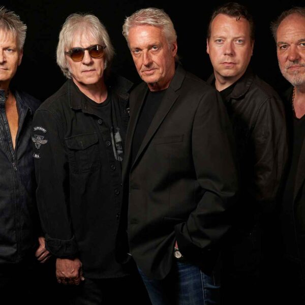 FM retorna ao Brasil em show único e especial em São Paulo