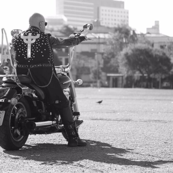 (Re) Visitando passado, presente e futuro: como a Unholy Art mistura a tradição e a inovação no visual Metal