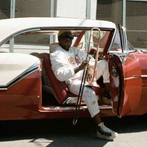 Joabe Reis lança álbum “Drive Slow: A última das Fantasias” no Sesc Pinheiros