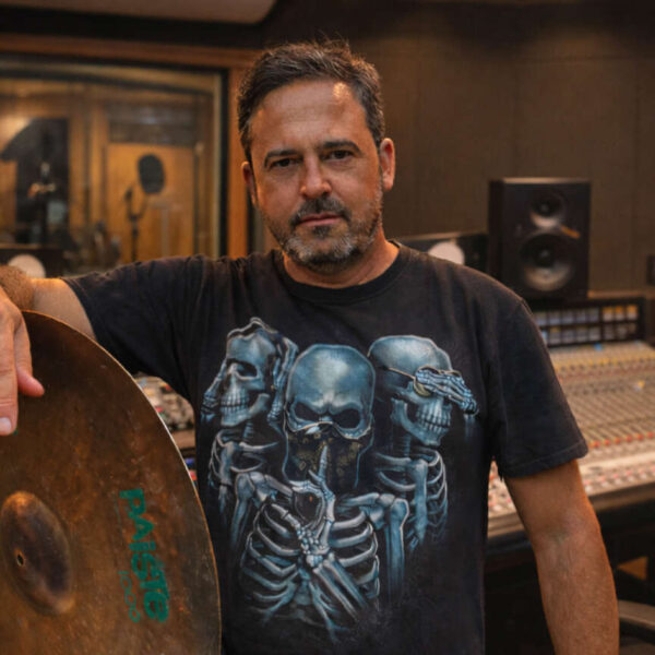 ZEBA estreia em carreira solo com álbum ‘New Old Ones’