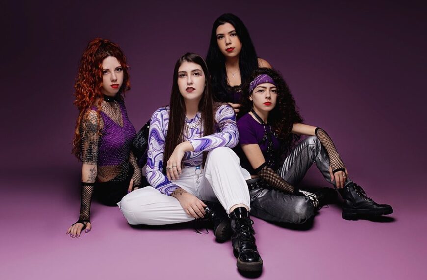 Banda feminina Violett acelera com “Rollercoaster” e lança clipe eletrizante