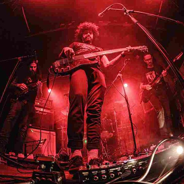 Cinerea anuncia “To Ground Myself in the Present”, novo trabalho que une sludge atmosférico, post-metal e blackened hardcore