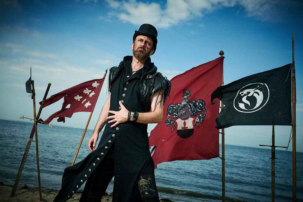 FEUERSCHWANZ: “NUNCA IMAGINEI QUE TOCARÍAMOS NA AMÉRICA LATINA OU MESMO FORA DO MUNDO DE LÍNGUA ALEMÃ.”