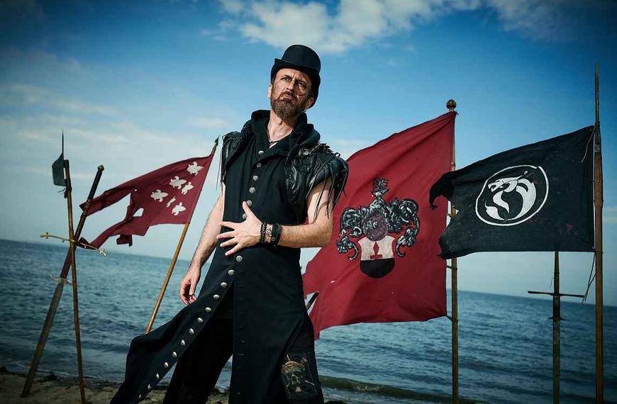 FEUERSCHWANZ: “NUNCA IMAGINEI QUE TOCARÍAMOS NA AMÉRICA LATINA OU MESMO FORA DO MUNDO DE LÍNGUA ALEMÃ.”