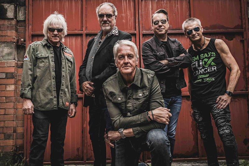 FM celebra os 40 anos de “Indiscreet” com show em SP nesta quinta