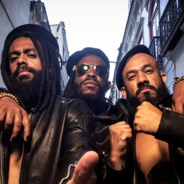 Korn anuncia Black Pantera como banda de abertura de apresentação única no Brasil