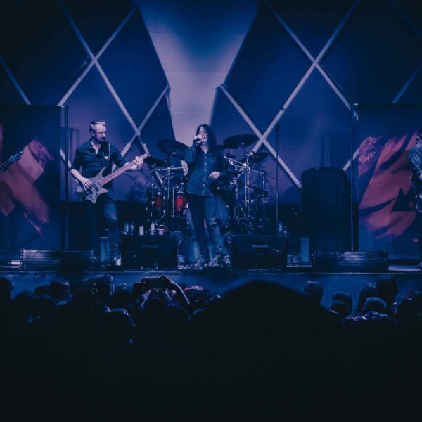 Katatonia: Com formação renovada, a banda encerrou a turnê latina com um show cheio de intensidade sonora e emoção.