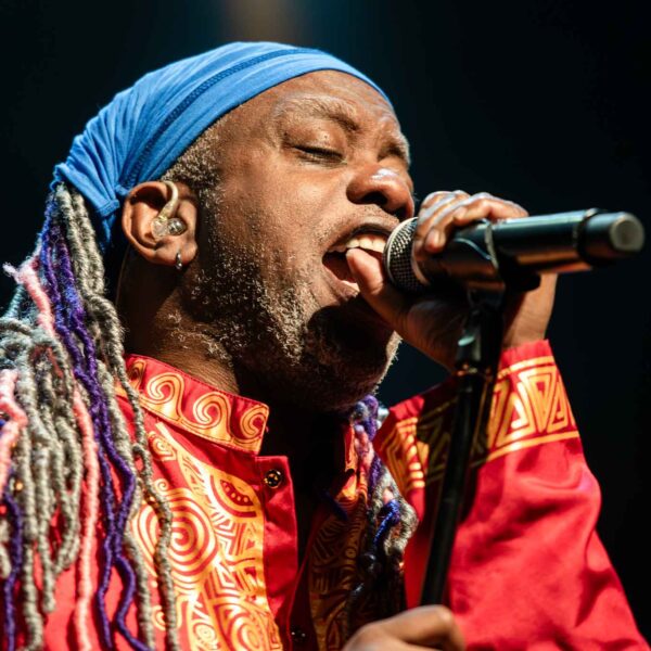 Living Colour celebra 40 anos com show potente e repertório histórico em São Paulo