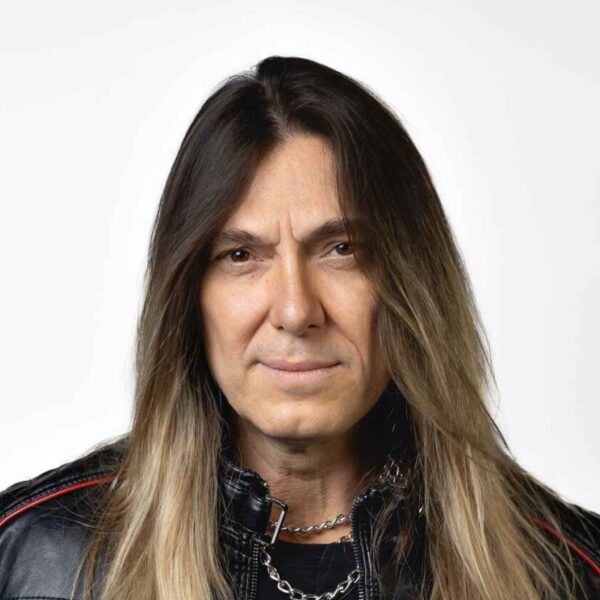 Edu Falaschi promove audição exclusiva de “Mi’raj” para compradores da box do novo álbum