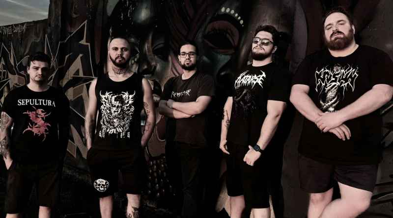 Katarse lança o EP “Consumidos Pela Fé” e expõe o uso da religião como controle social