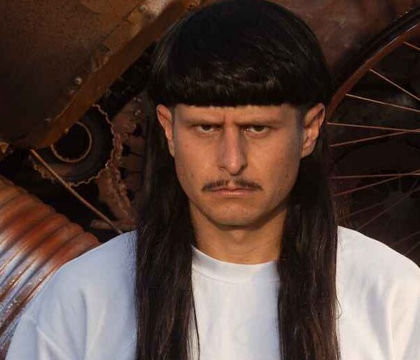 Oliver Tree faz única apresentação em São Paulo e lança álbum Love You Madly, Hate You Badly