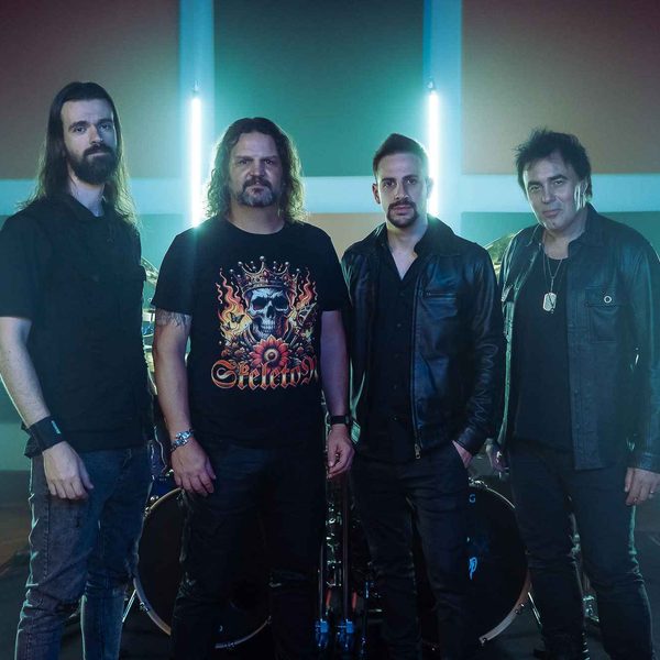 Luiz Toffoli lança single “Shadows of a Man” e antecipa álbum solo “Beyond the Garden” com elenco de peso do metal brasileiro