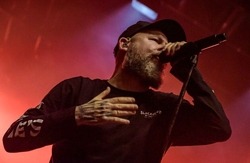 In Flames entrega noite de celebração ao death metal melódico em sideshow na Audio, em São Paulo