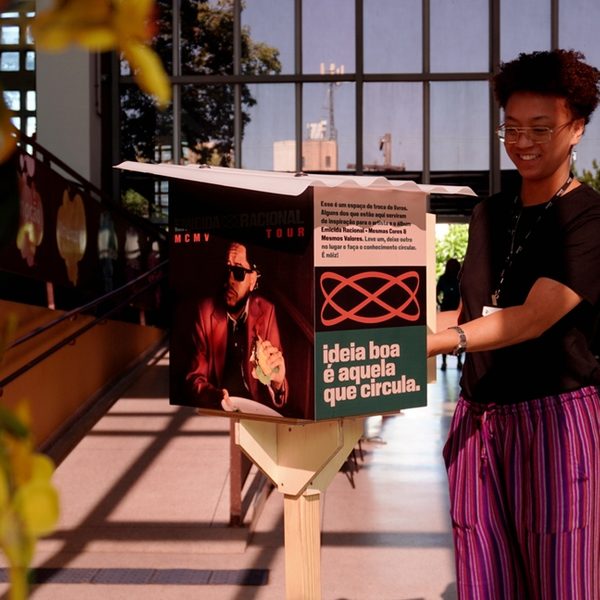 Emicida propõe ação de incentivo à leitura como parte de sua nova turnê nacional