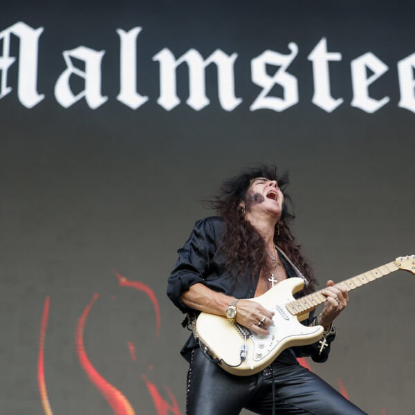 Virtuosismo sem concessões: o espetáculo técnico de Yngwie Malmsteen no Monsters of Rock 2026