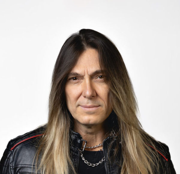 Edu Falaschi Llnça “Unchained”, segundo single do álbum “Mi’Raj”
