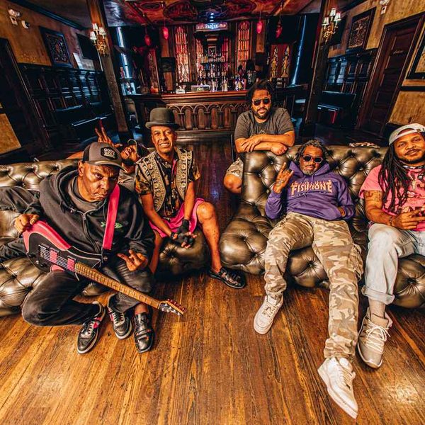 Fishbone, nome histórico da fusão entre punk, ska e funk, volta a São Paulo em outubro