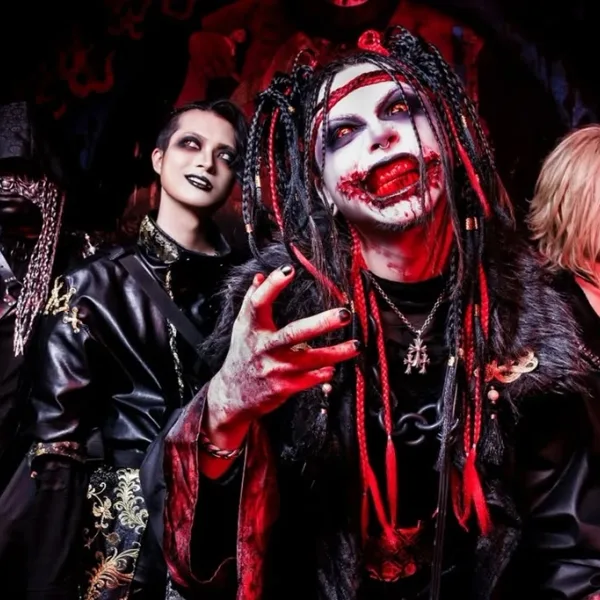DEVILOOF anuncia estreia histórica no Porão do Rock e retorno ao Brasil em maio