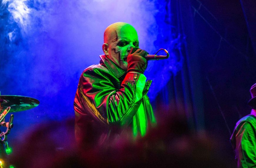 Michale Graves, a voz do horror punk e do Misfits, retorna ao Brasil para cinco shows