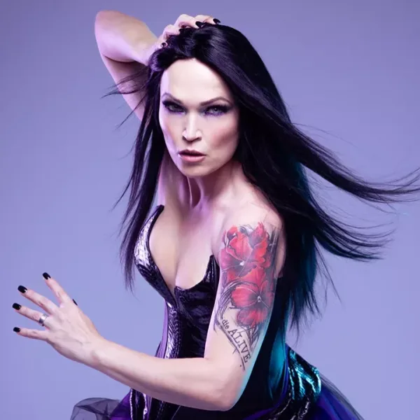 Tarja Turunen lança clipe de “The Trace Outlives” e revela detalhes do pesado novo álbum “Frisson Noir”