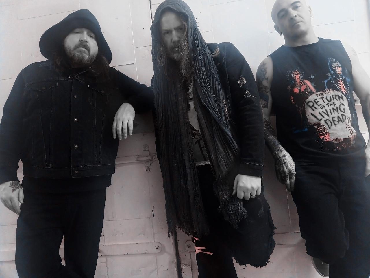 IX of Blades Lança Álbum Conceitual de Post-Black Metal “Way of The Midnight Wave”