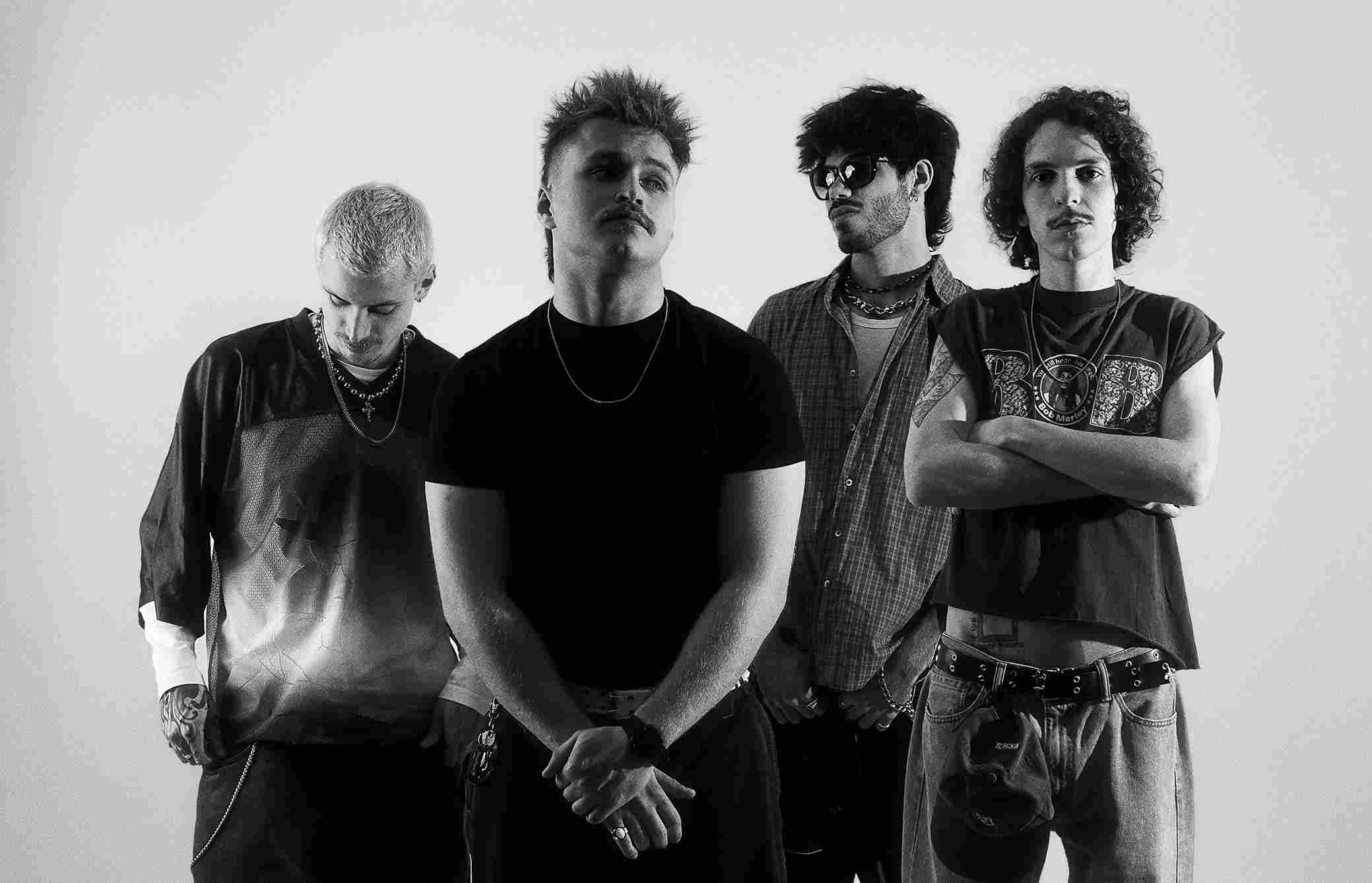 O Boto desacelera o tempo em “Simples Assim”, último single antes do disco de estreia