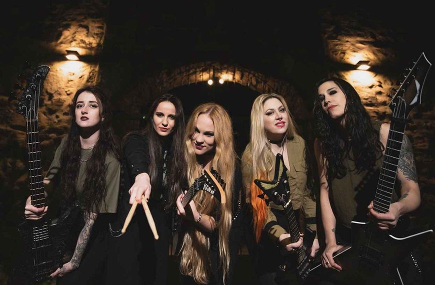 Nervosa cai na estrada com “Slave Machine” e confirma série de shows pelo Brasil