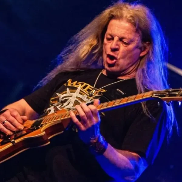 Roland Grapow inicia turnê brasileira neste fim de semana com show em São Paulo