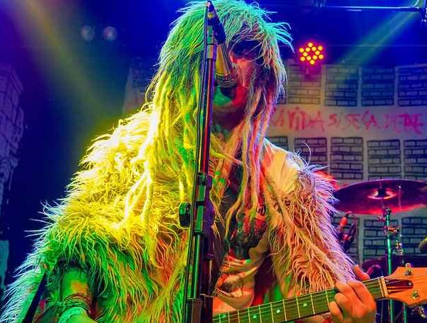 Boom Boom Kid, ícone do punk latino, faz quatro shows no Brasil em julho