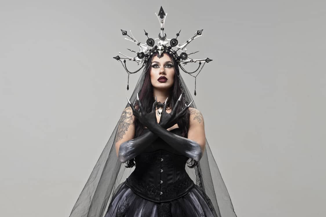 Soulwitch explora Inquisição, bruxaria e transcendência no videoclipe ‘Teufelsbuhlschaft’