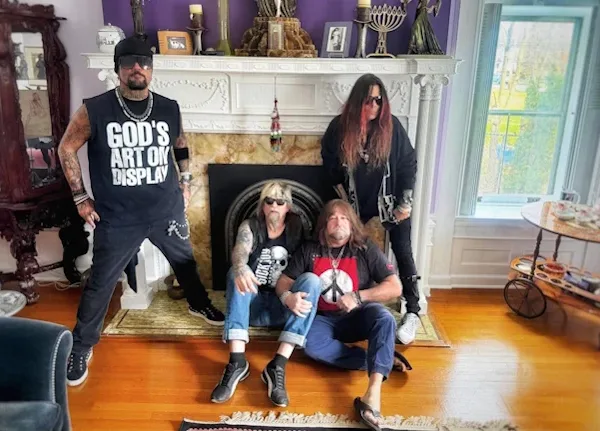 T3RMINAL, supergrupo com membros do TESLA, ex-W.A.S.P. e SALIVA, já tem 18 músicas gravadas para álbum de estreia