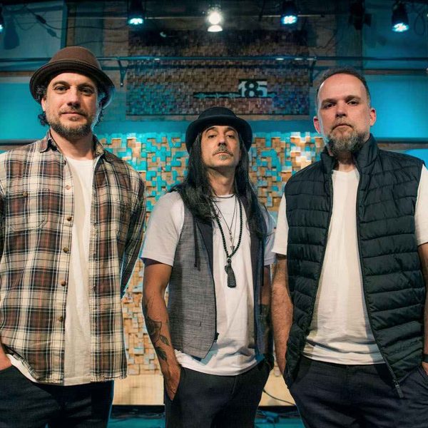 OXE apresenta “Voando Baixo”, espetáculo que une rock e cultura popular nordestina