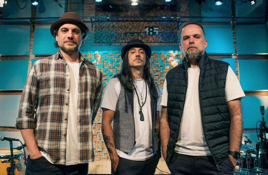 OXE apresenta “Voando Baixo”, espetáculo que une rock e cultura popular nordestina