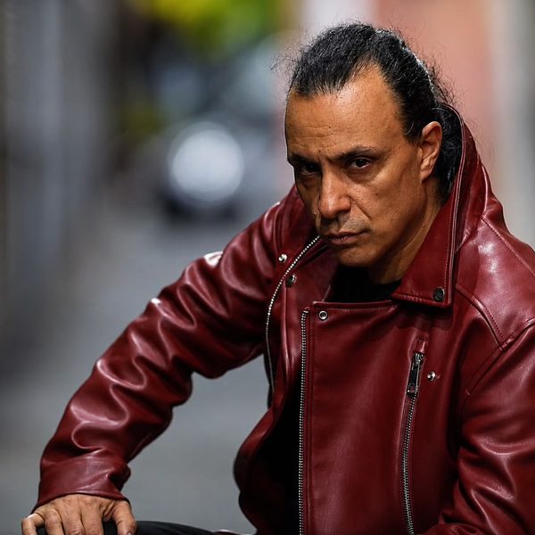 Roberto Tiranti, cantor do Labÿrinth, anima fãs brasileiros e promete retorno ao país