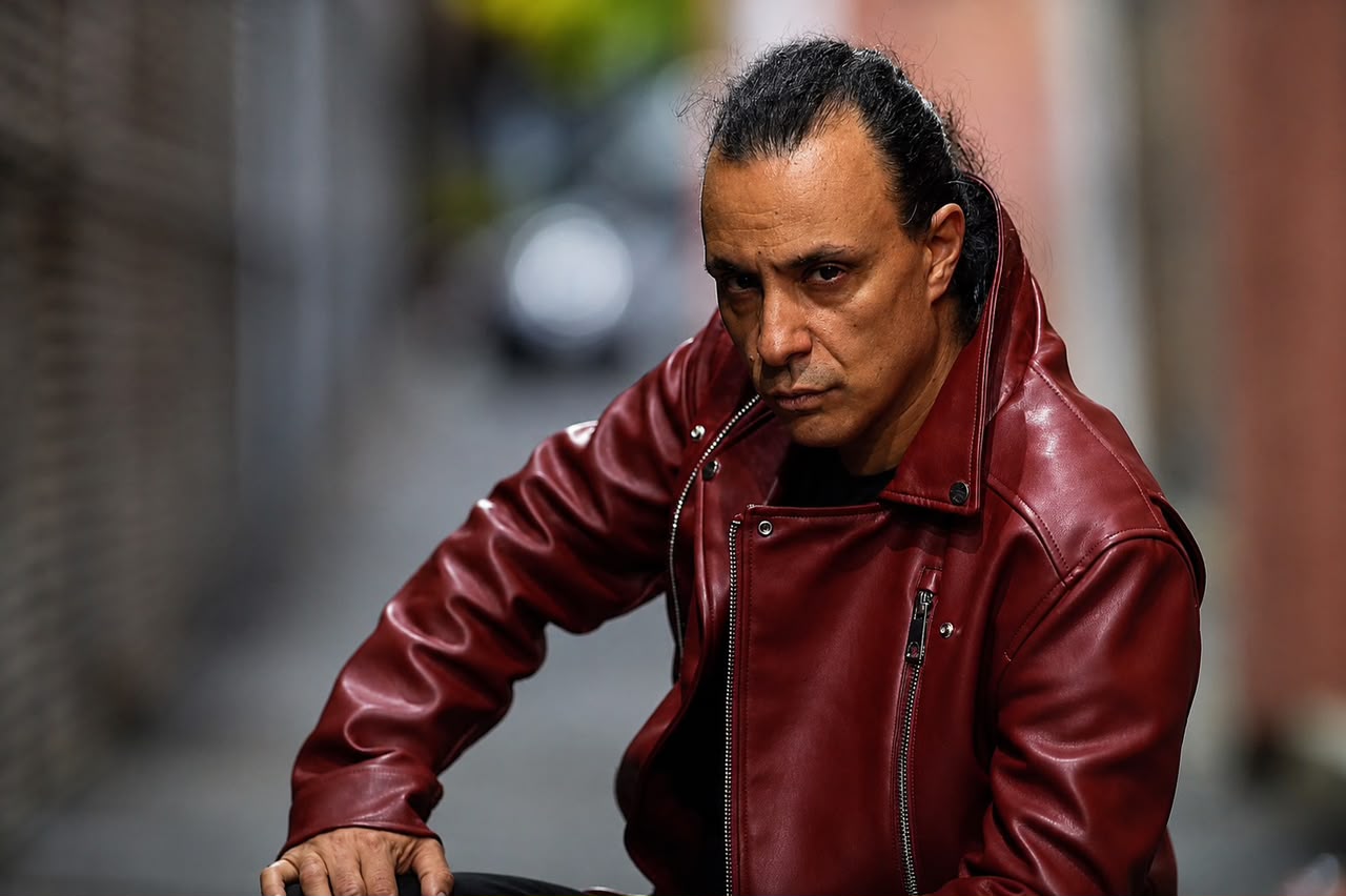 Roberto Tiranti, cantor do Labÿrinth, anima fãs brasileiros e promete retorno ao país