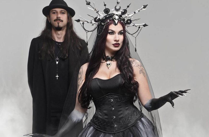 Soulwitch transforma o metal sinfônico em ritual ao unir teatralidade, ocultismo e identidade visual marcante.