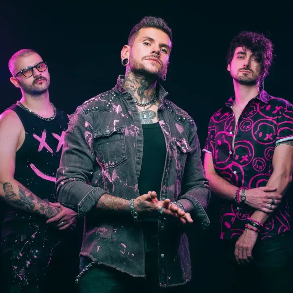 Electric Mob lança deluxe de “2 Make U Cry & Dance” com faixas ao vivo e raridades