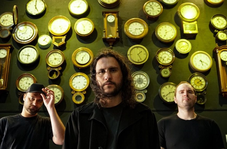 MAD SNEAKS transforma a dor em libertação e dá voz a talentos alternativos no clipe de “Dirty Blood”