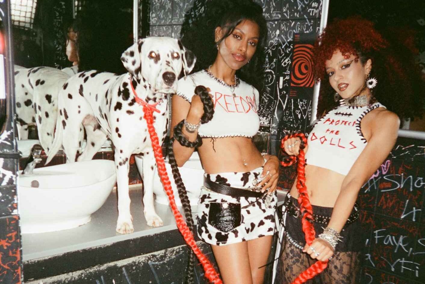 Nova Twins leva rock de mosh pit e pista ao Cine Joia no dia 6 de setembro