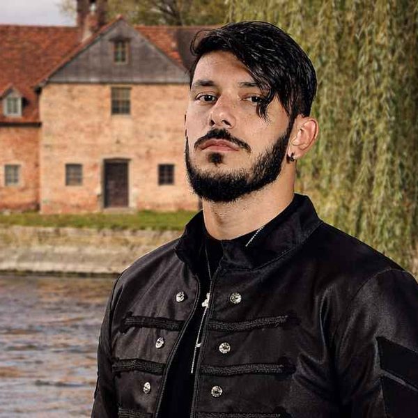 “Human Cult”: através do heavy metal, Celso Alves confronta a hipocrisia por trás da religião