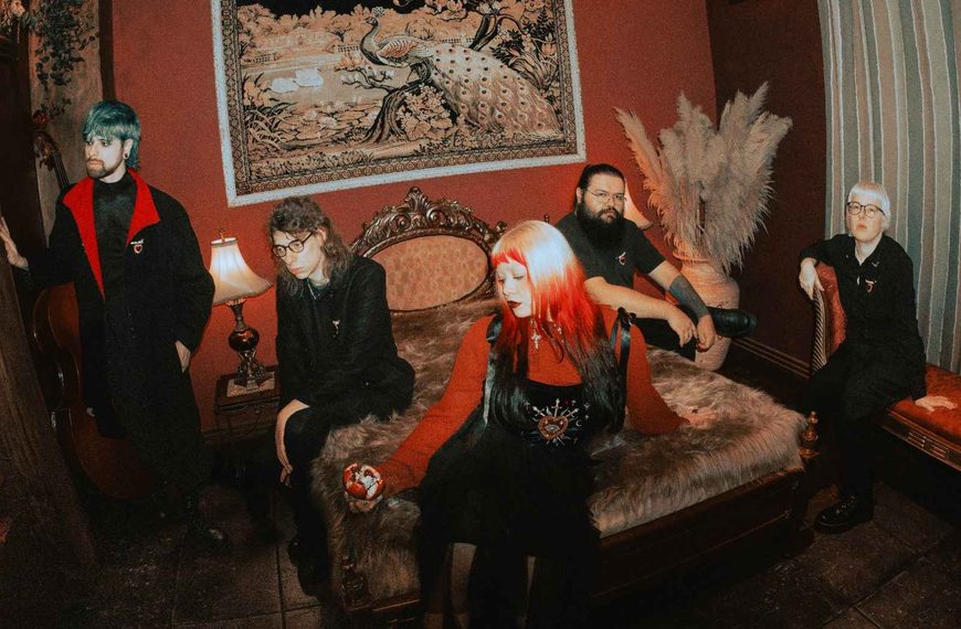 Lia Kapp lança o single “Burn This House Down”