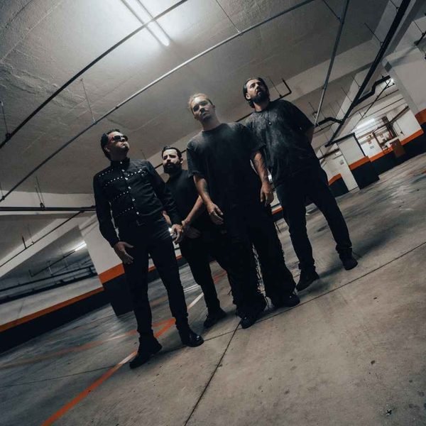 Burst Into Fire combina metalcore com elementos eletrônicos em ‘Noob Saibot’