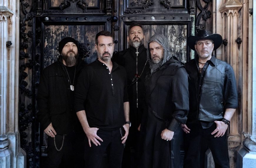 In Domine embarca em uma jornada cósmica entre Heavy, Doom Metal e atmosferas progressivas com “The Traveler”