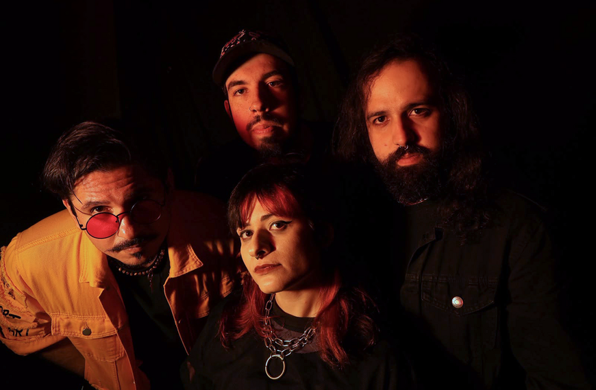 Radioativa flerta com metal alternativo e alt-rock em Angústia, 1º single do álbum Retalhos